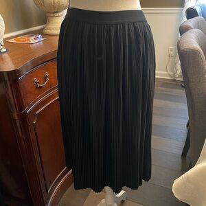Apt.9 Pleated Black Skirt